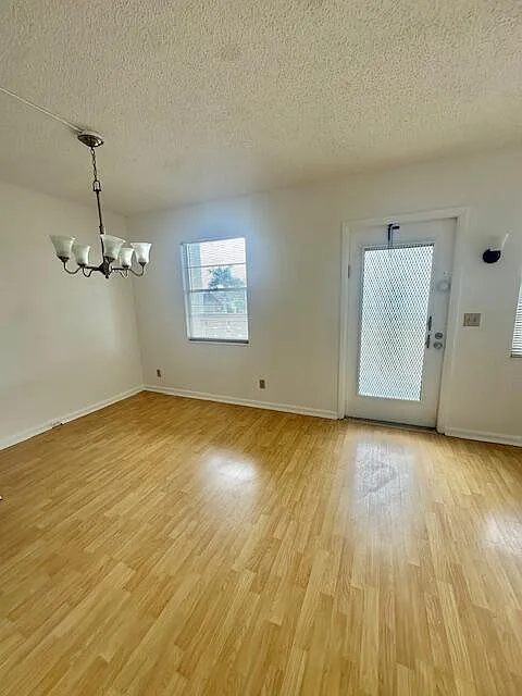 2 bed, 1.5 bath, $1,625 — Photo 4