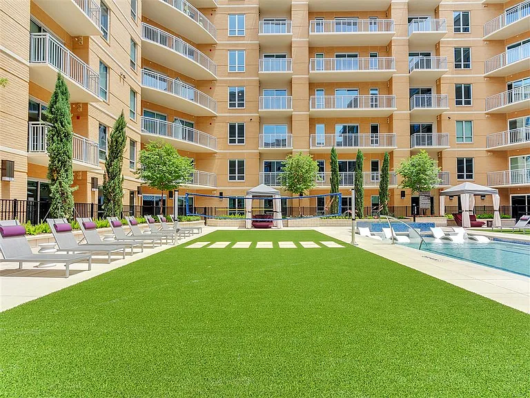Preston Hollow Village — Photo 30