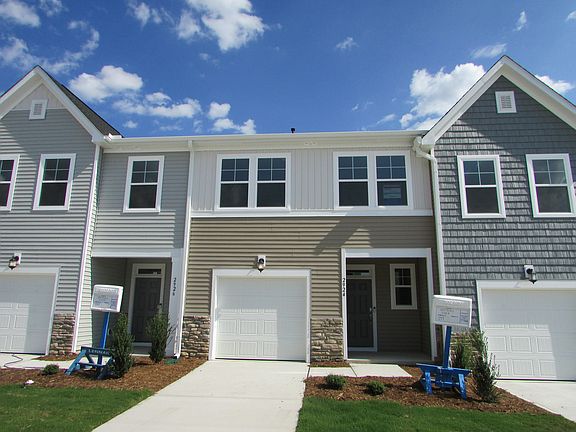 3rd image of 2924 Hickory Field Dr