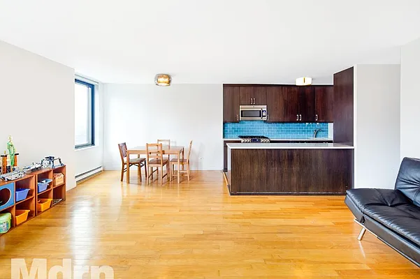 Rented by Mdrn Residential | media 17