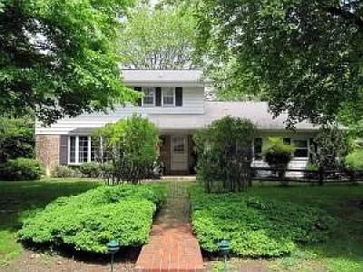251 Hempfield Ave photo 1