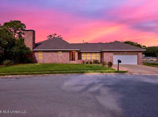 401 Caribe Pl S, Gulfport, MS 39507