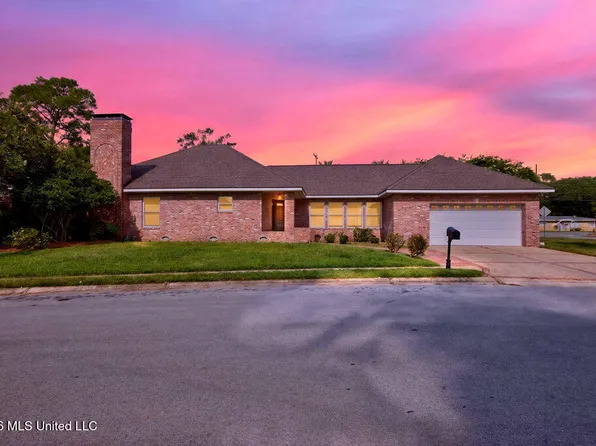 401 Caribe Pl S, Gulfport, MS 39507