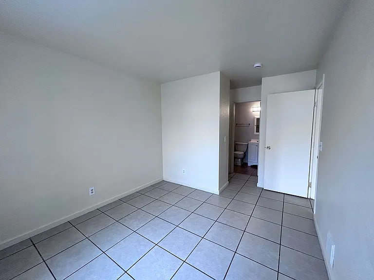 2777-2783 Meadowview Rd — Photo 21