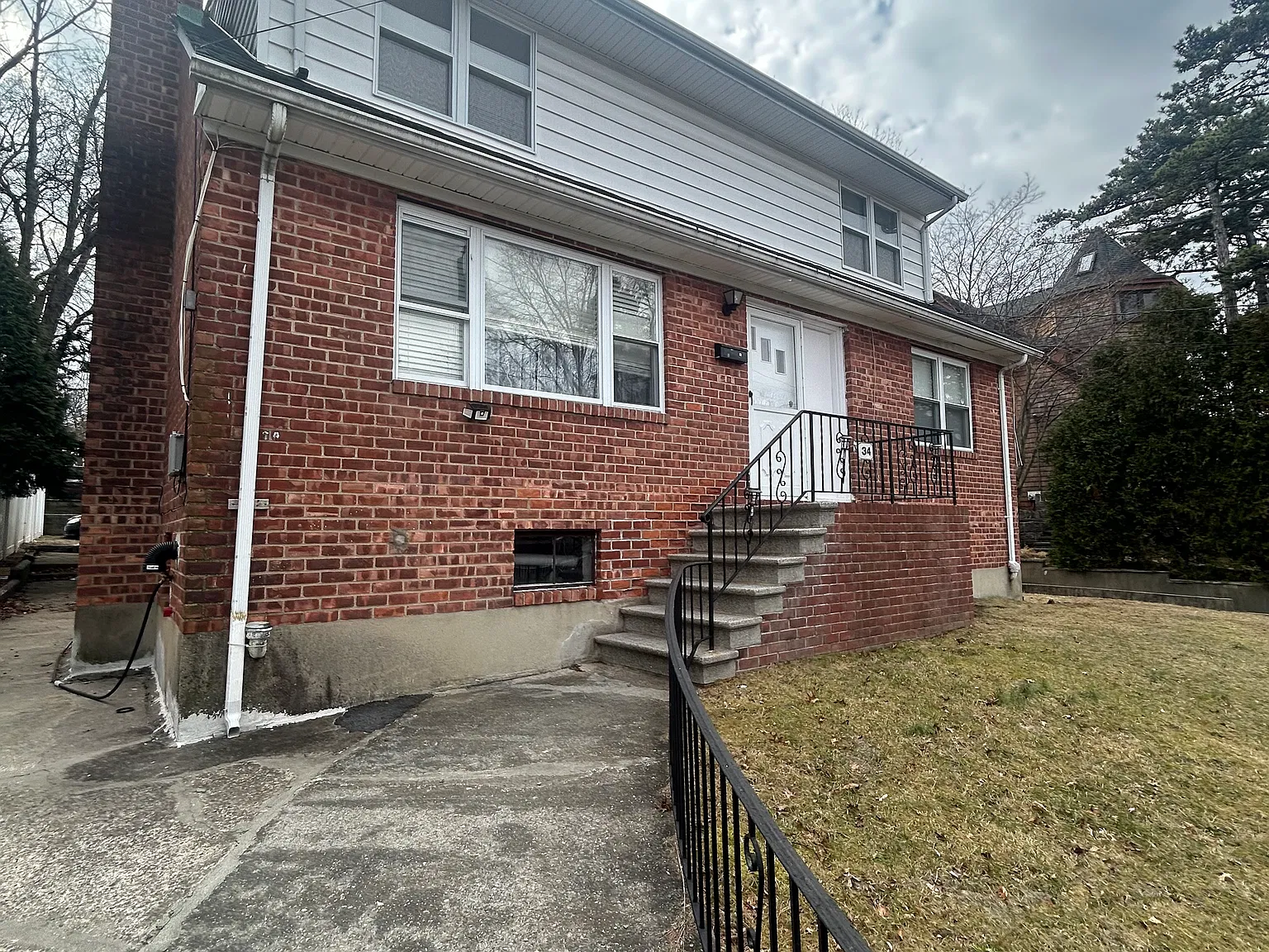 2 bed, 1050 sqft, $3,100 — Photo 1