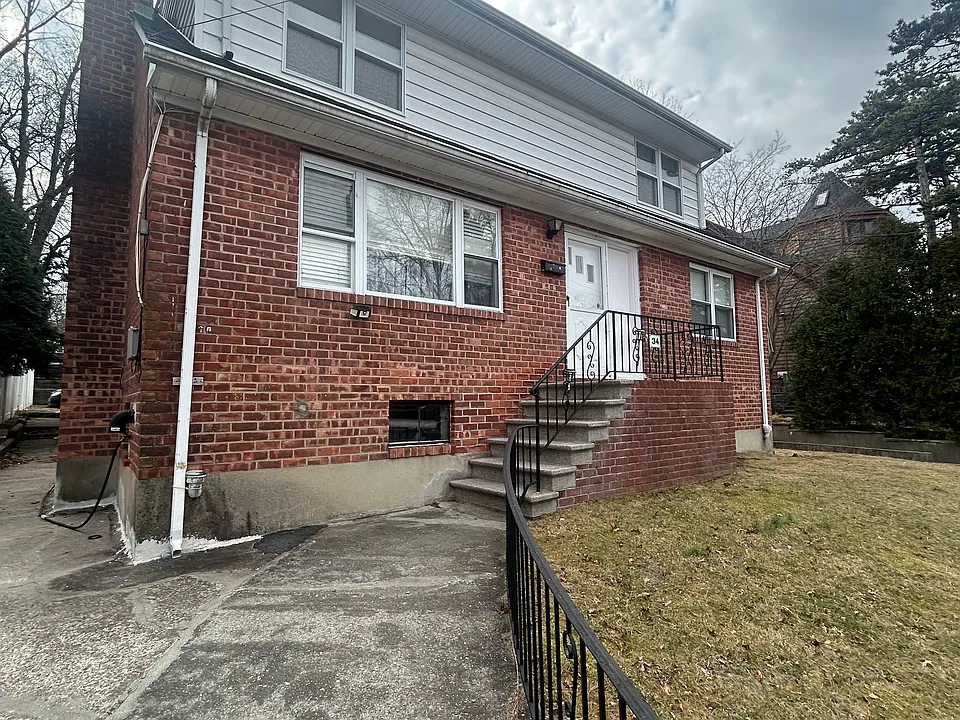 34 Belvedere Dr #2
