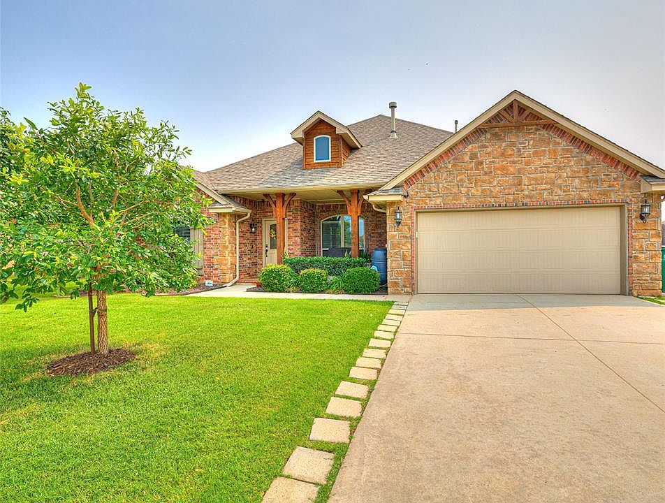 1st image of 2904 NW 183rd Cir