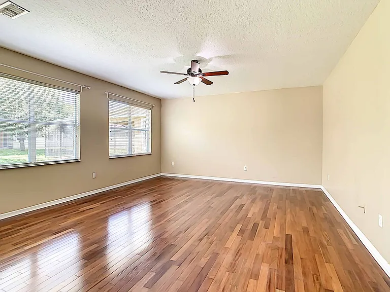 4824 River Gem Ave — Photo 11