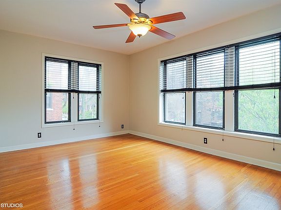 3rd image of 1050 W Catalpa Ave APT 2