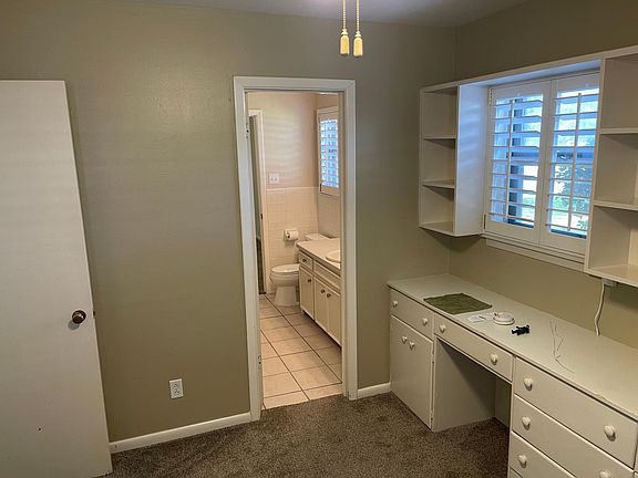 4th image of 2509 Cimmaron Ave