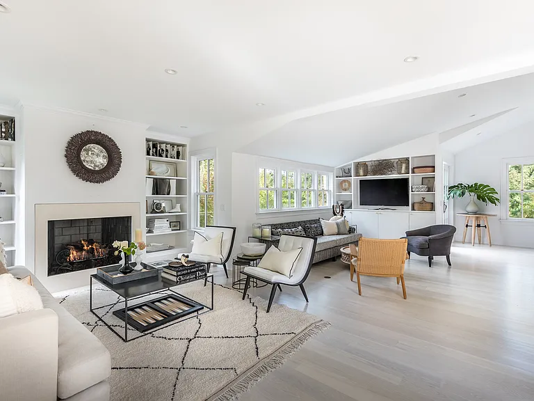 11 Oakland Ave — Photo 12