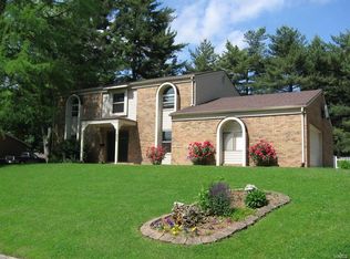 805 W Lakeshore Dr, O'Fallon, IL 62269