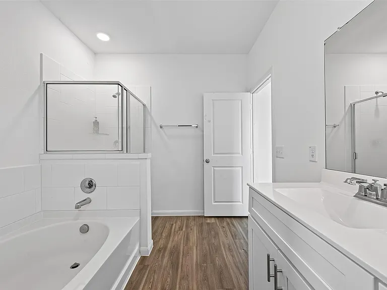 8111 Star Terrace Dr — Photo 35