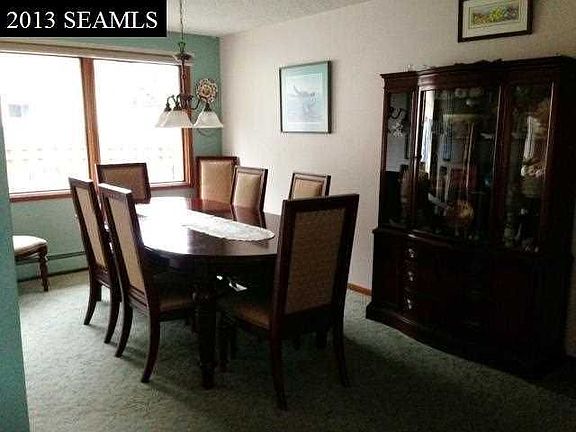 5th image of 9144 Parkwood Dr