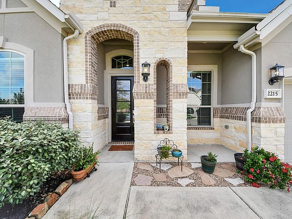 5th image of 2215 Keystone Ridge Ln