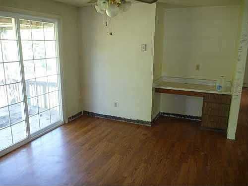 3rd image of 718 S Sunset Dr