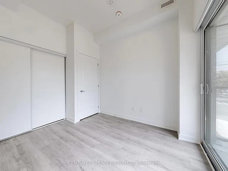 556 Marlee Ave #105 — Photo 33