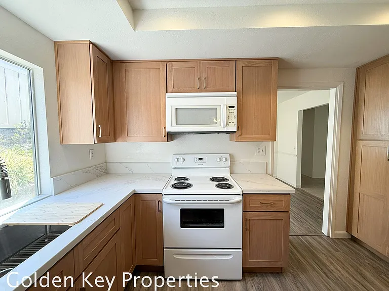 3532 Skyhaven Ln — Photo 11
