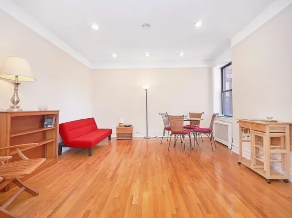 700 Riverside Drive image 8 of 15