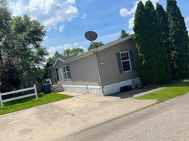 1st image of 87 Tammy Dr
