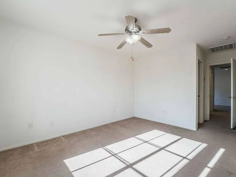 9142 Honey Maple Ave — Photo 17