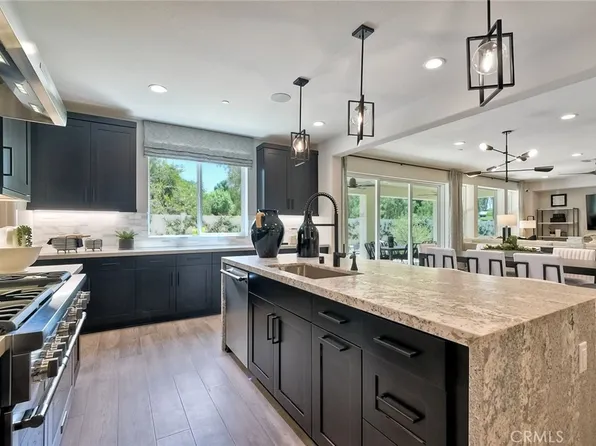 2922 Orchard Gln, Escondido, CA 92026