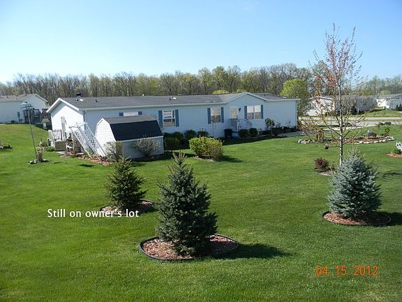 3rd image of 1568 Montgomery Dr