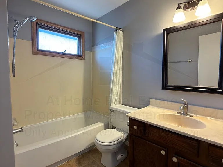 1904 Springdale Ct — Photo 23