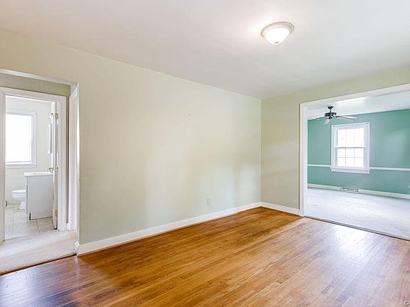 3rd image of 4434 Stanley Dr