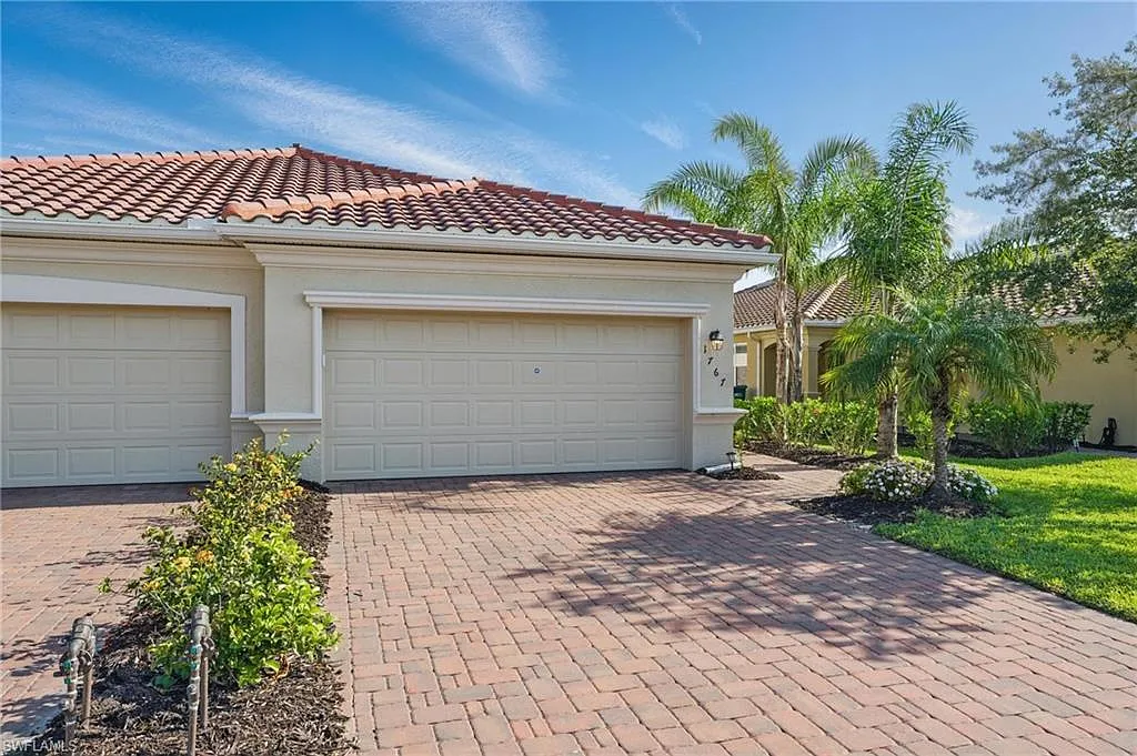 3 bed, 2.0 bath, 1417 sqft, $2,200 — Photo 3
