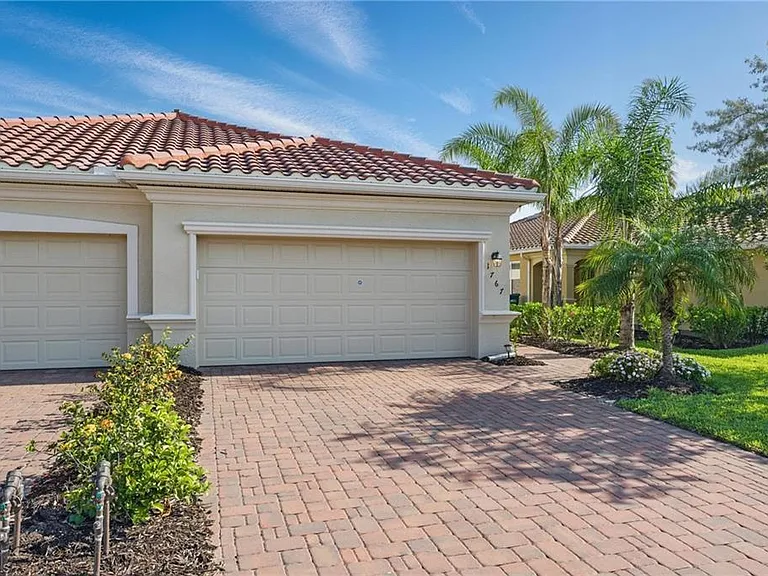 1767 Alameda Dr — Photo 3