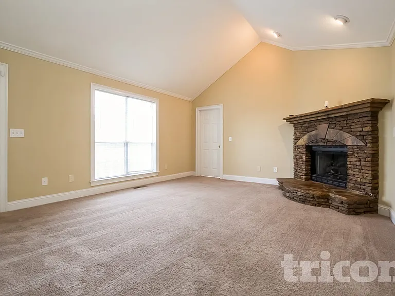 7075 Wallace Tatum Rd — Photo 3