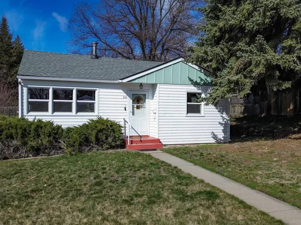 705 NW Charlotte St, Pullman, WA 99163