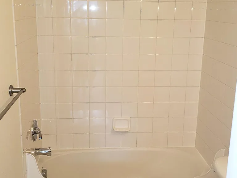 Master bed full bath