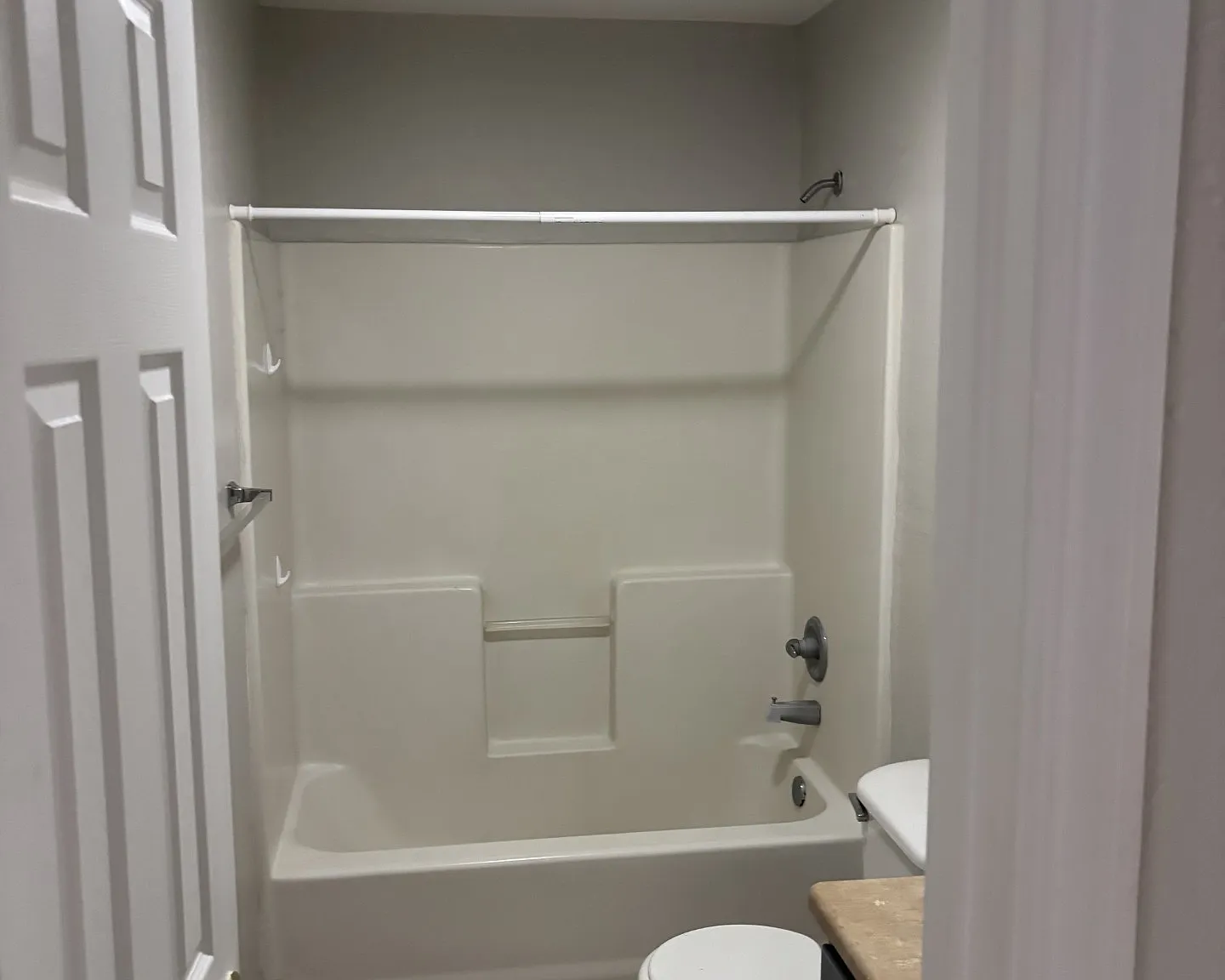 2 bed, 936 sqft, $950 — Photo 3