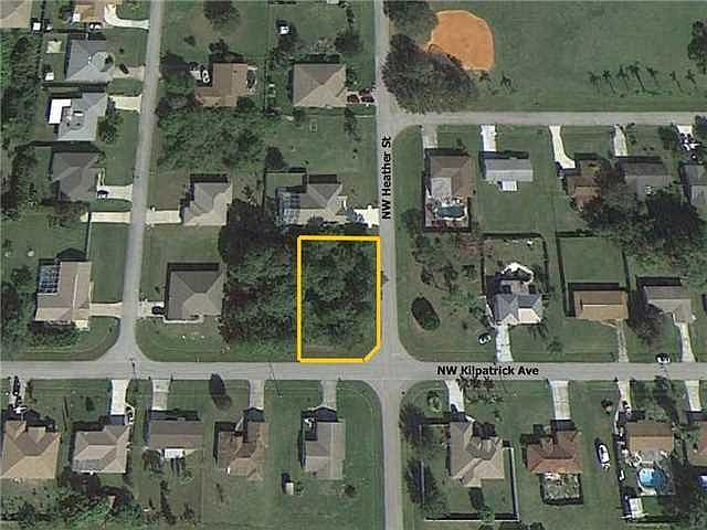 1st image of 302 NW Heather Street