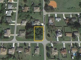 302 NW Heather St, Pt Saint Lucie, FL 34953