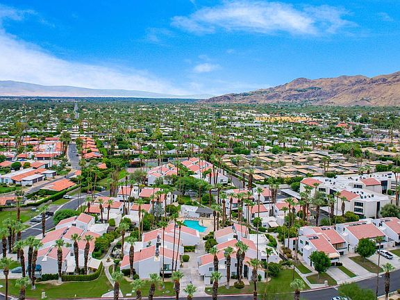 Excellent south Palm Springs location, close to mountains, an area of less wind