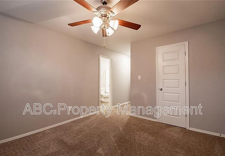 4133 W Santa Maria Ln — Photo 7