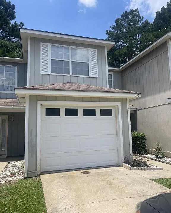 176 Commons Dr