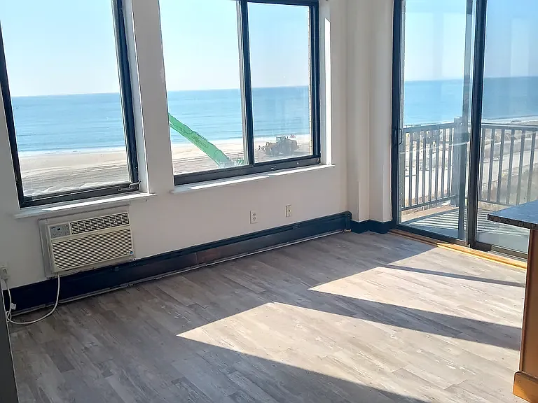 Beach 26th St, Far Rockaway — Photo 2