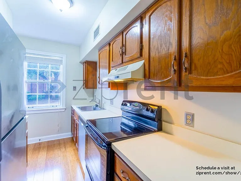 815 Lasalle St — Photo 2