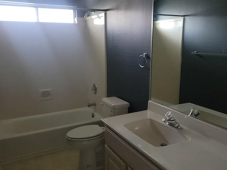4530 Oso Pkwy — Photo 11
