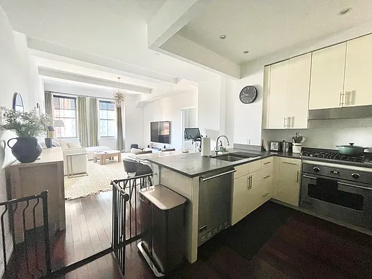 Rented by Compass | media 6