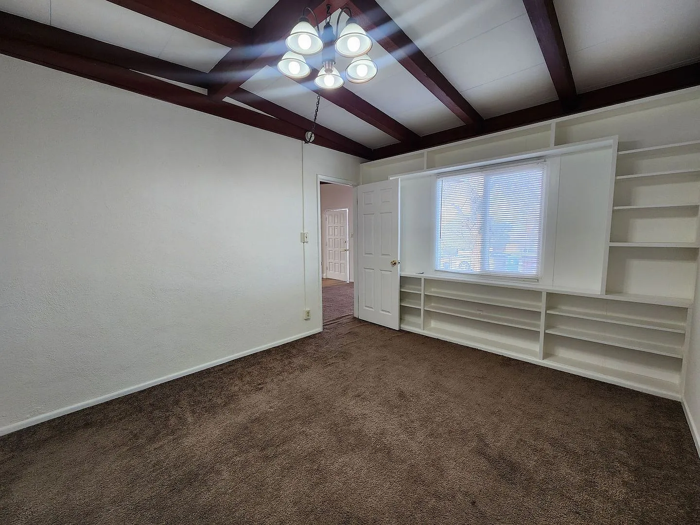 Welcome to your 3 bedroom 2 bath Home! — Photo 4