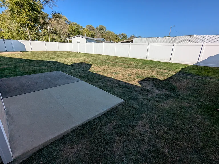 110 Weber Rd — Photo 29