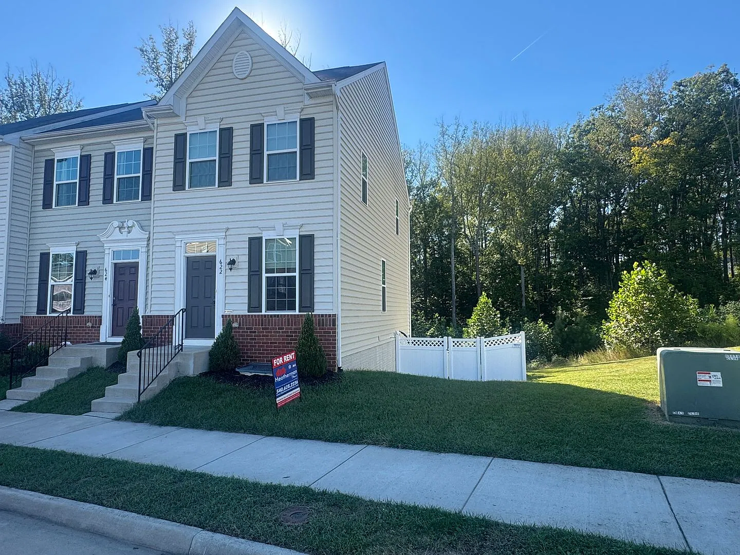 Townhouse In Rappahannock Landing-Fredericksburg (Stafford County) — Photo 2