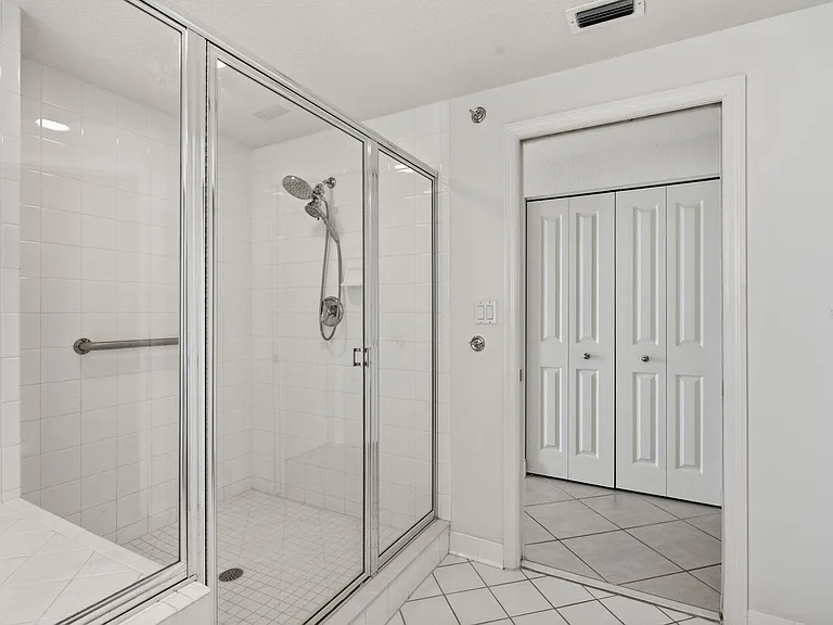 1170 Gulf Blvd #1105 — Photo 29