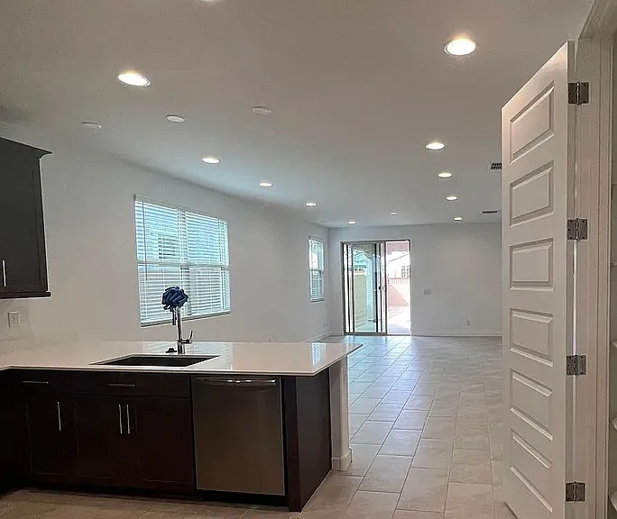 32265 N 21st Dr — Photo 3