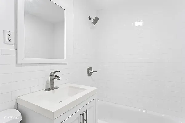 Rented by Corcoran | media 27